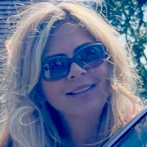 Meet your Posher, Corinne